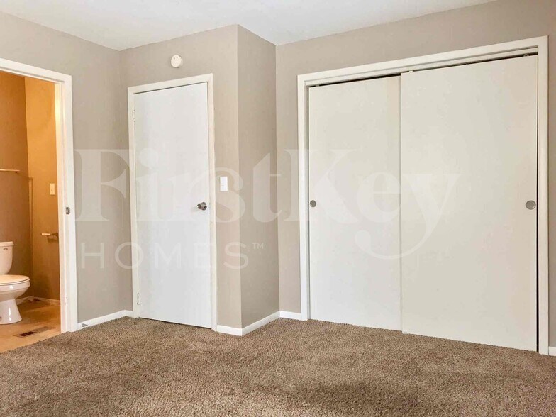 Building Photo - 3520 Wellington Ave