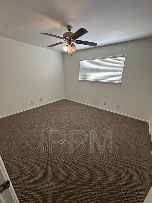 Building Photo - 5408 Guava Dr