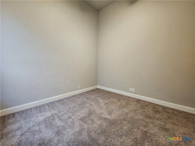 Building Photo - 1113 Carriage Loop