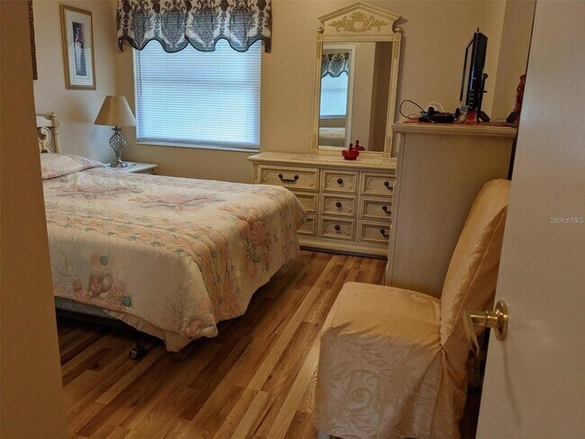 Building Photo - 1836 Sunny Dr