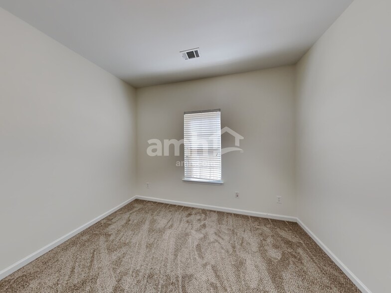 Building Photo - 518 Anglewood Trace