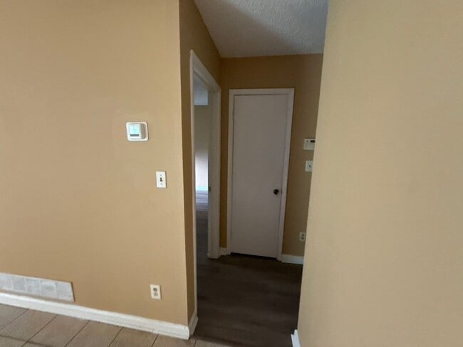 Building Photo - 109 Fairhaven Ct