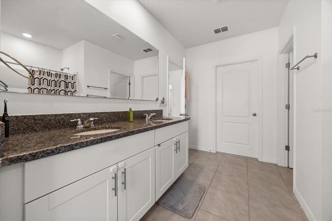 Building Photo - 1467 Riverboat Dr