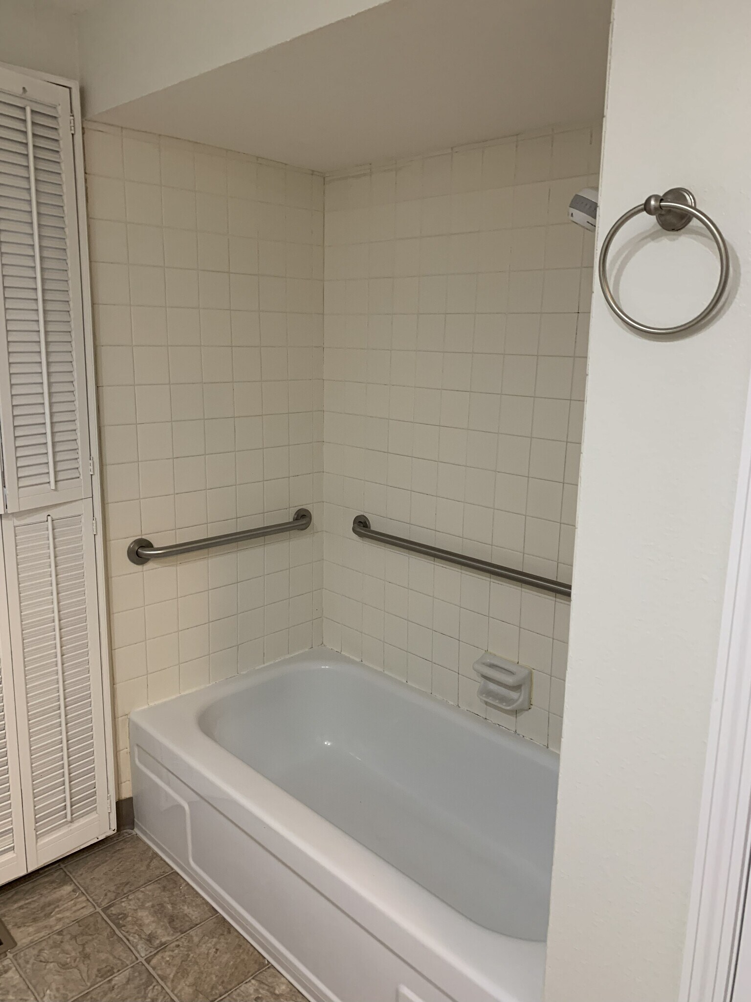 Building Photo - 1760 SW 90th Ave