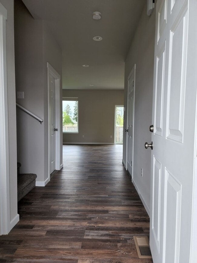 Building Photo - Yelm Creek Estates, New Construction 4 Bedroom, 2.5 Bathroom Home!  Back on the Market & Ready NOW!