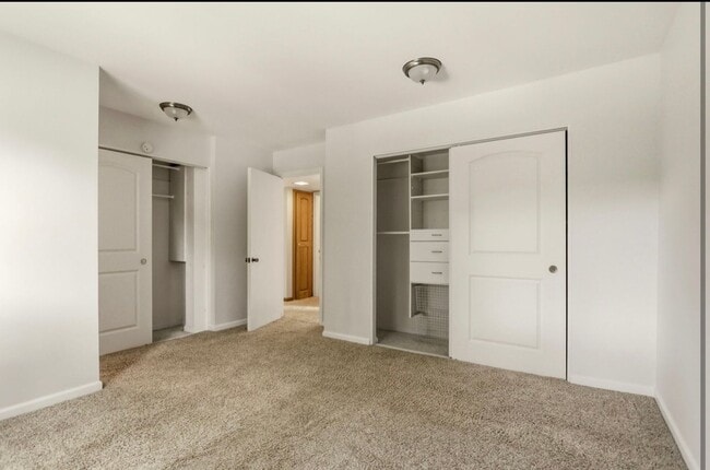 Building Photo - 2 Bedroom, 1.5 Bath Condo for Rent!