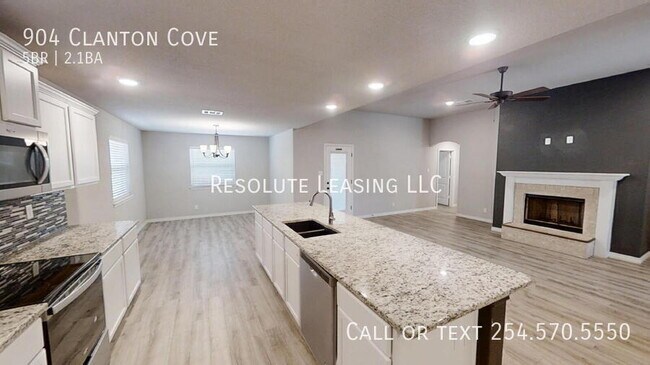 Building Photo - 904 Clanton Cove