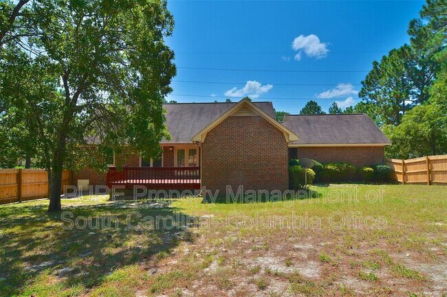 Building Photo - 517 Sparkleberry Ln