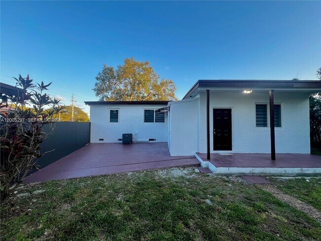 Building Photo - 1715 NW 180th Terrace
