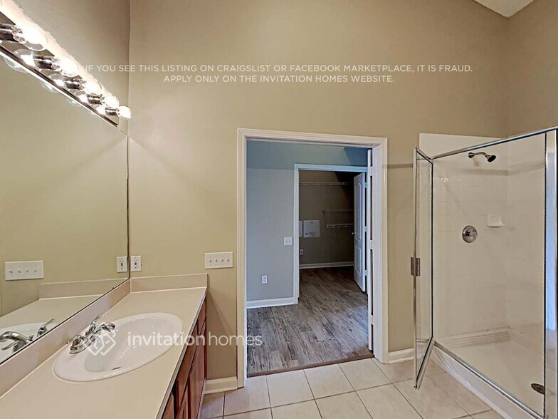 Building Photo - 12326 Cedarfield Dr