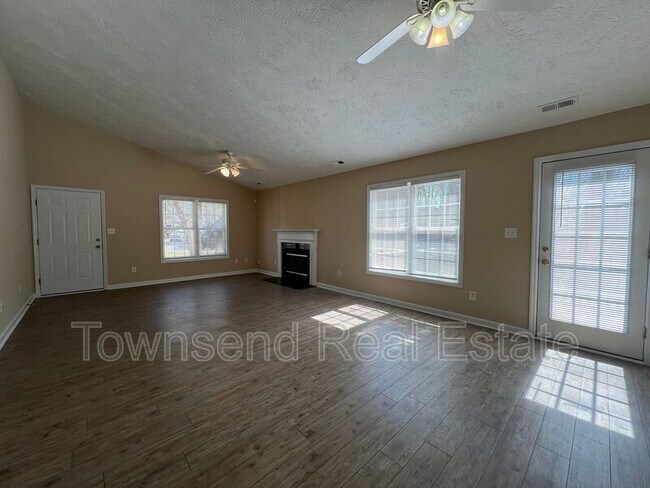 Building Photo - 566 Crooked Creek Ct