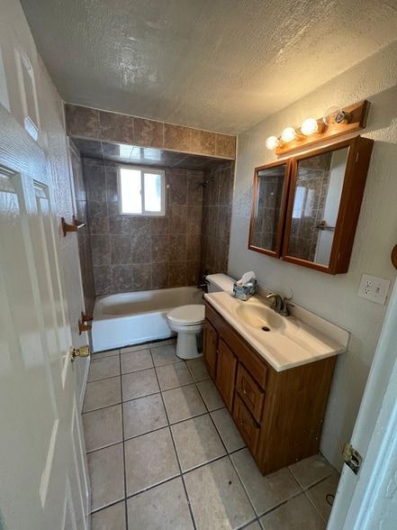 Building Photo - 5409 Dailey Ave