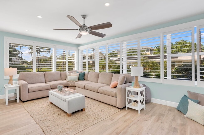 Building Photo - 320 S Ocean Blvd