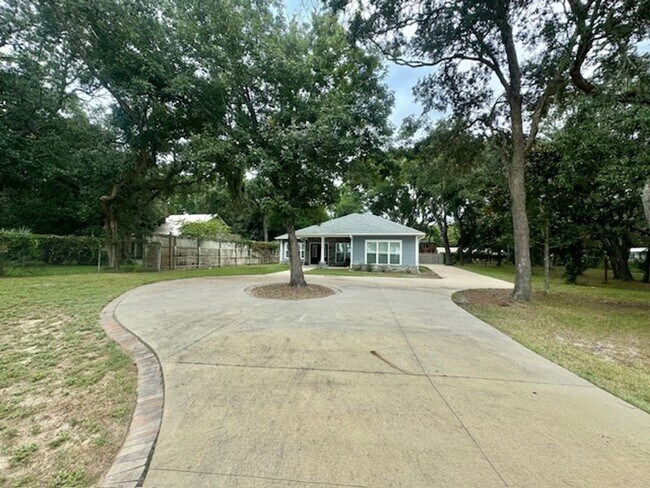 Building Photo - 14278 St. Hwy 20 Niceville FL 32578