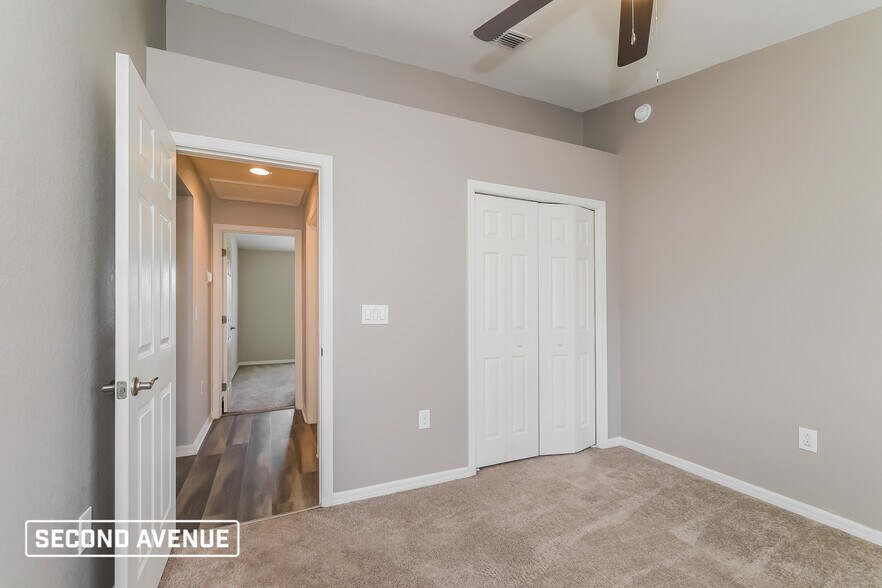 Building Photo - 2041 Horse Creek Ln