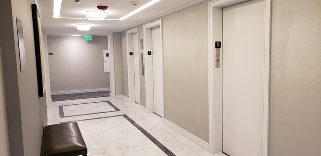 Building Photo - 6 Whittier Pl
