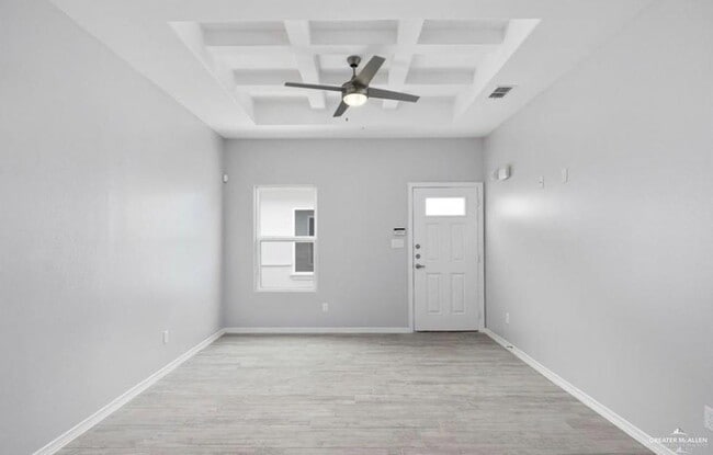 Building Photo - 10 Retama Ln