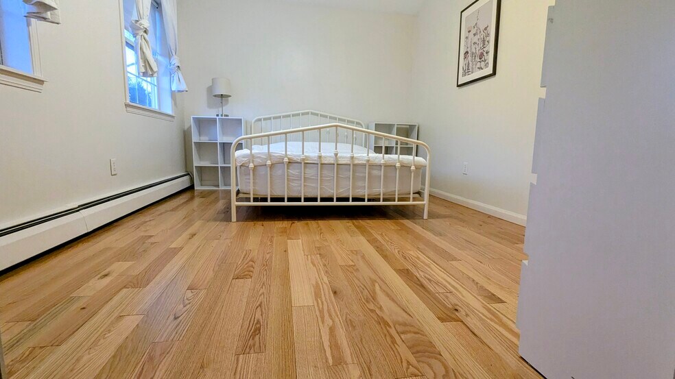 Building Photo - 104 Briarwood Dr