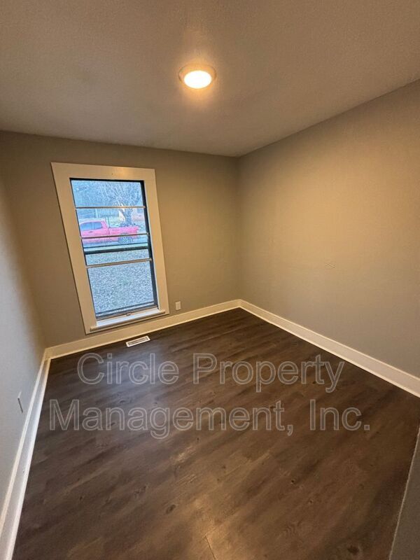 Building Photo - 2711 Monticello Dr NW