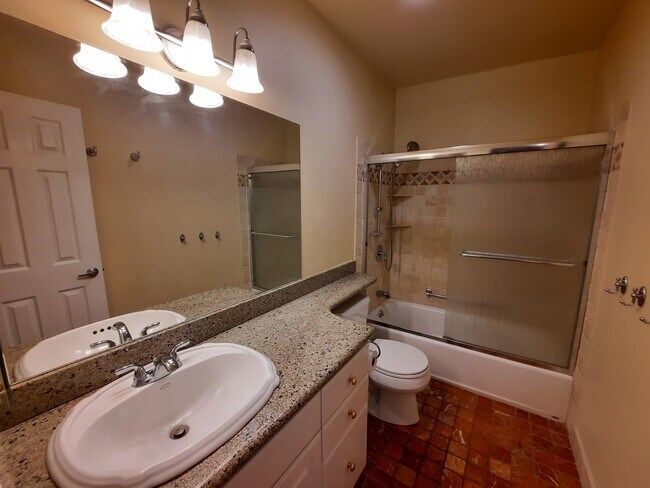 Building Photo - 7955 Vía Latina