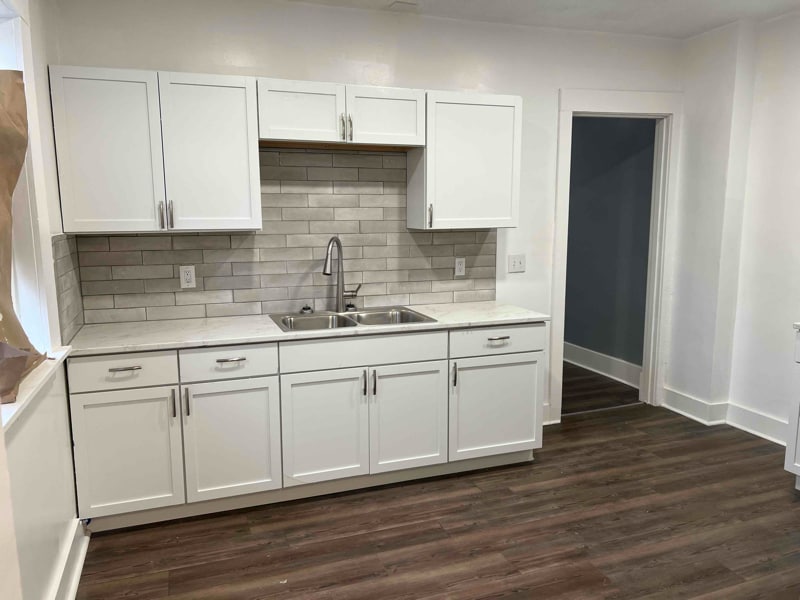 Building Photo - 929 5 Oaks Ave