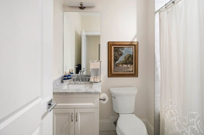 Building Photo - 380 Bunker Hill St