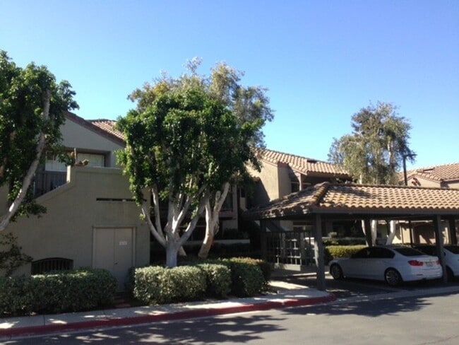 Building Photo - BEAUTIFUL ONE BEDROOM ONE BATH CONDO WITH ...