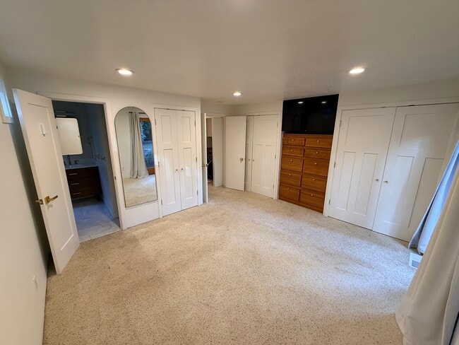 Building Photo - 1620 Ash St