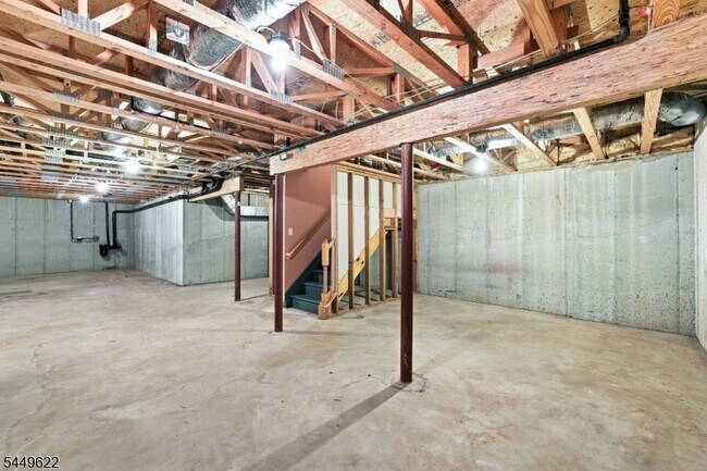 Building Photo - 315 Birch Ct