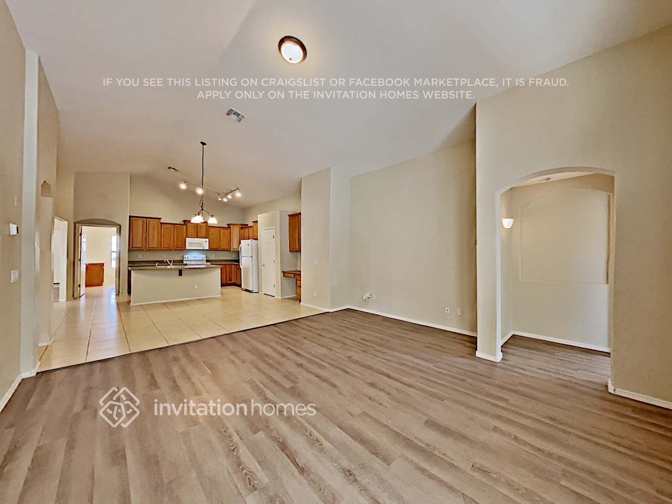 Building Photo - 11577 W Yuma St