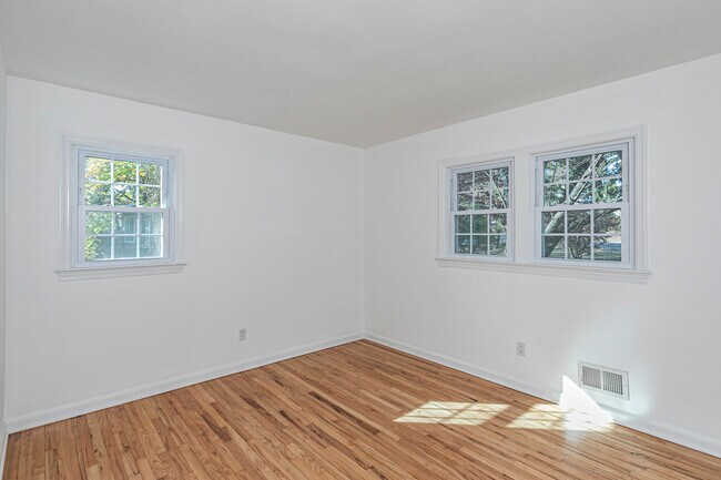 Building Photo - 339 Hamilton Ave