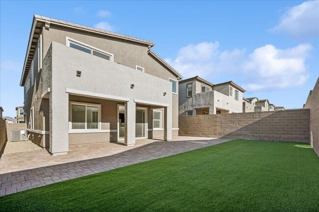 Building Photo - Beautiful New Home in Black Mountain Planned Community