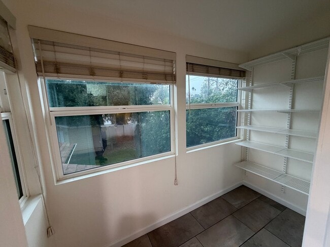 Building Photo - 1630Lynd