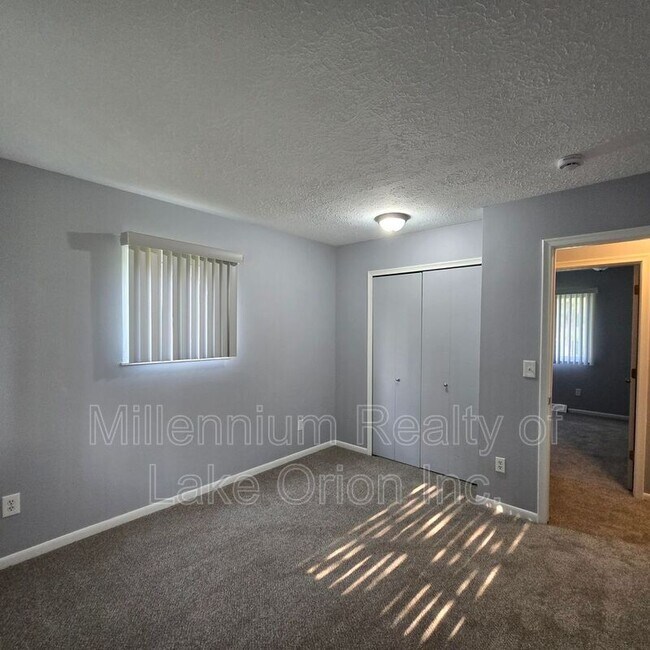 Building Photo - 730 Harry Paul Dr