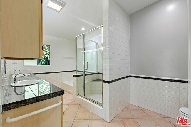 Building Photo - 1054 Enchanted Way