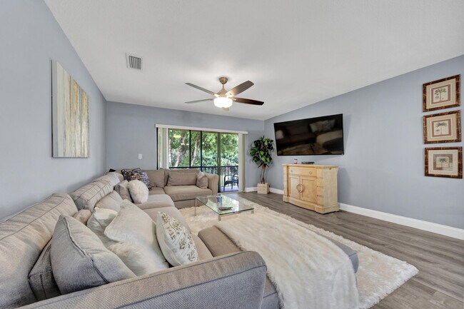 Building Photo - 21866 Cypress Cir