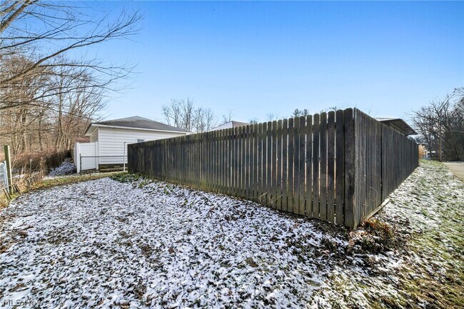 Building Photo - 1171 Jason Ave