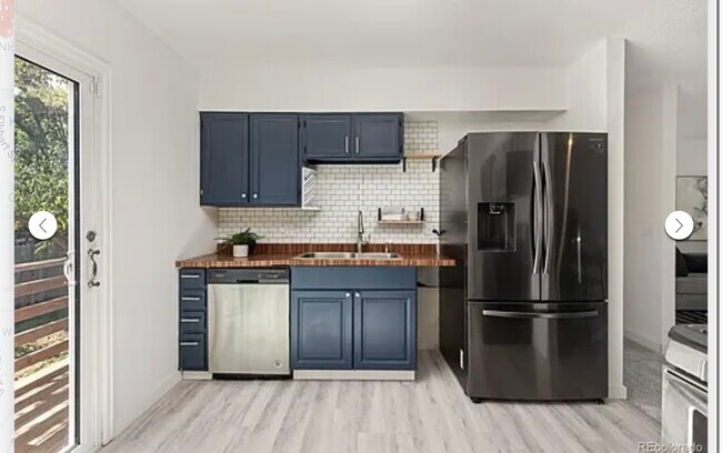 Building Photo - 1474 S Helena Cir