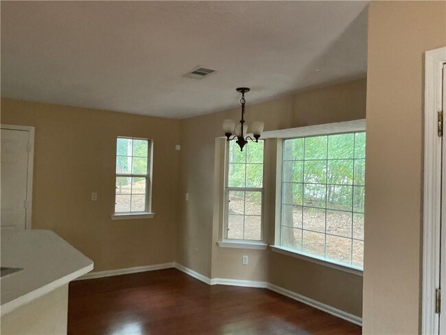 Building Photo - 2570 Treasure Ct