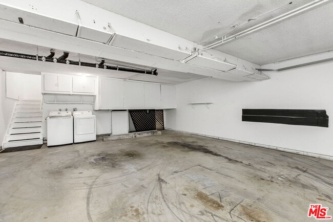 Building Photo - 13107 Mindanao Wy