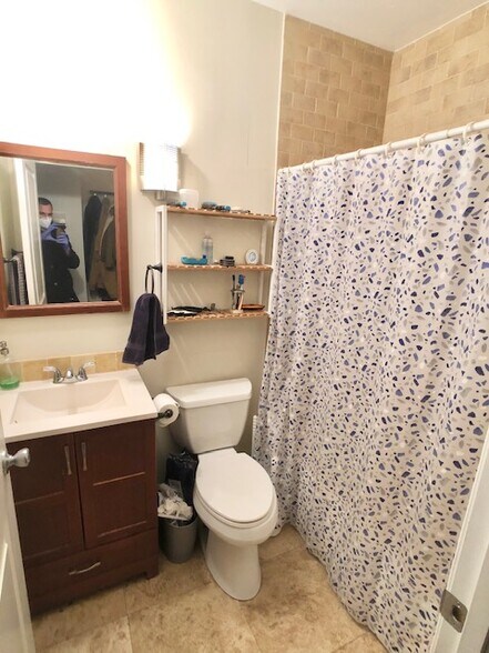 Building Photo - 11 Babcock St