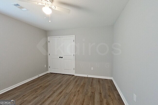 Building Photo - 132 Cottage Grove Rd