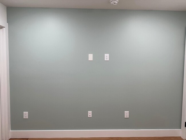 Building Photo - 59 Waverly St