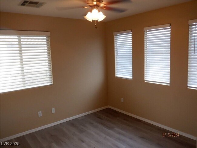 Building Photo - 7920 Windhamridge Dr