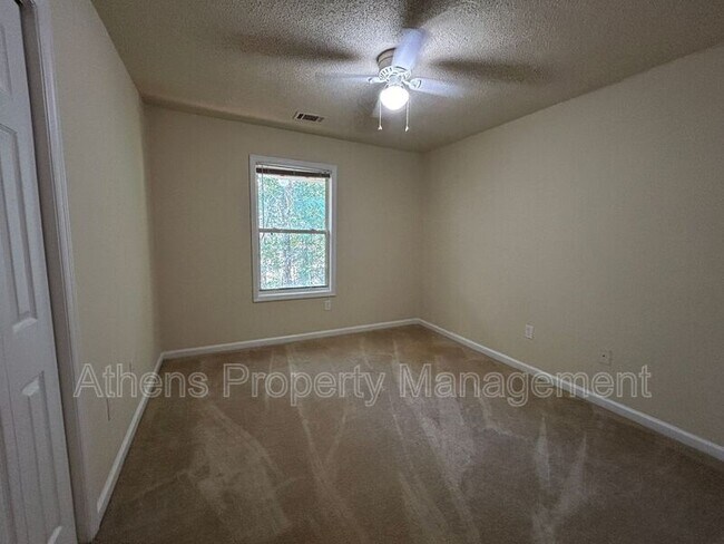 Building Photo - 1804 Cedar Shoals Dr