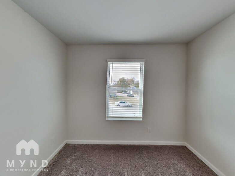 Building Photo - 12668 Waterbury Way