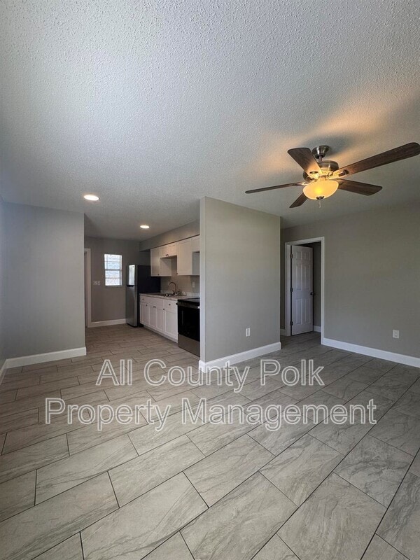 Building Photo - 1110 W Lime St