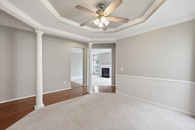 Building Photo - Experience the perfect blend of comfort, style, and functionality in this beautifully designed fo...