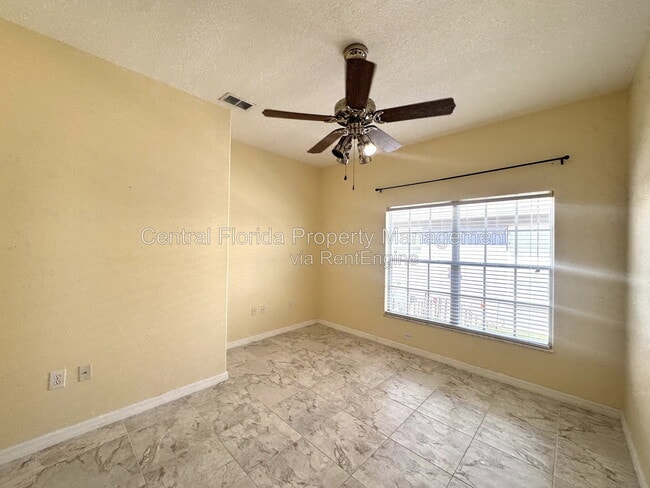 Building Photo - 140 Moss Ln