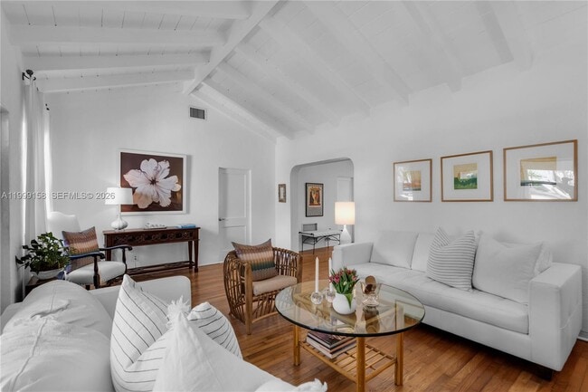 Building Photo - 4072 Park Ave